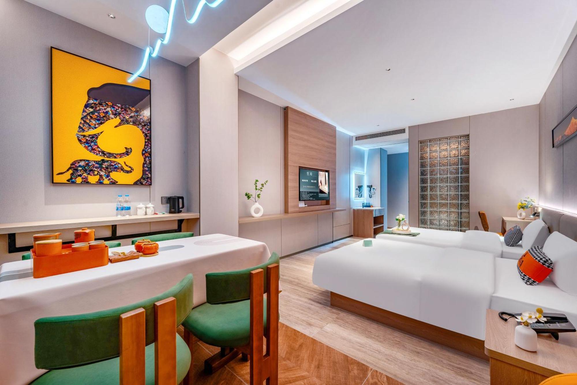 Henghe Selected S Design Hotel - Flagship Store Of Guangzhou Baiyun Railway Station International Convention Center--Reputation Preferred Extérieur photo