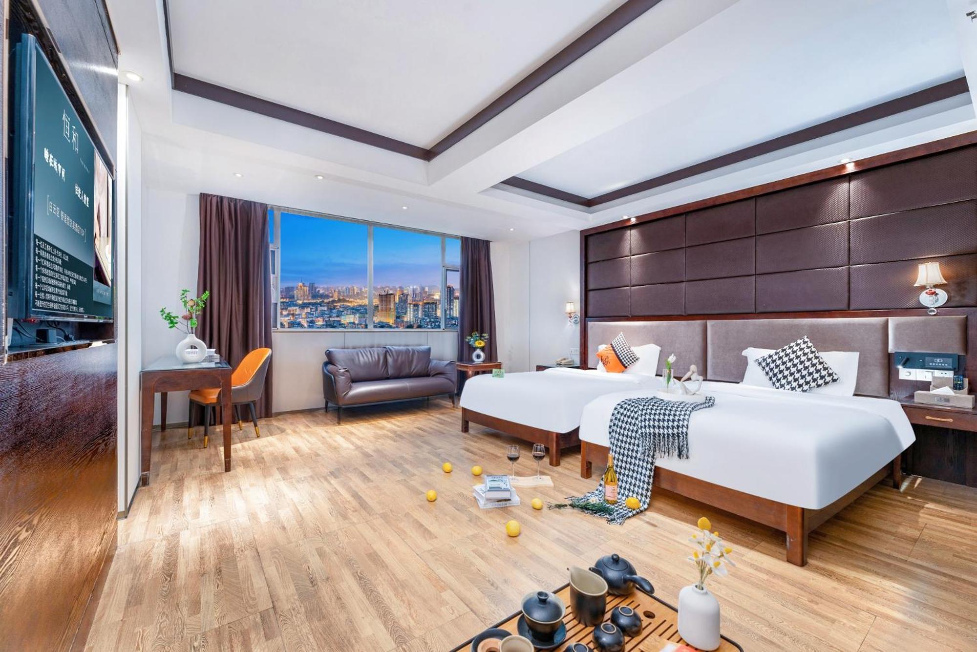 Henghe Selected S Design Hotel - Flagship Store Of Guangzhou Baiyun Railway Station International Convention Center--Reputation Preferred Extérieur photo