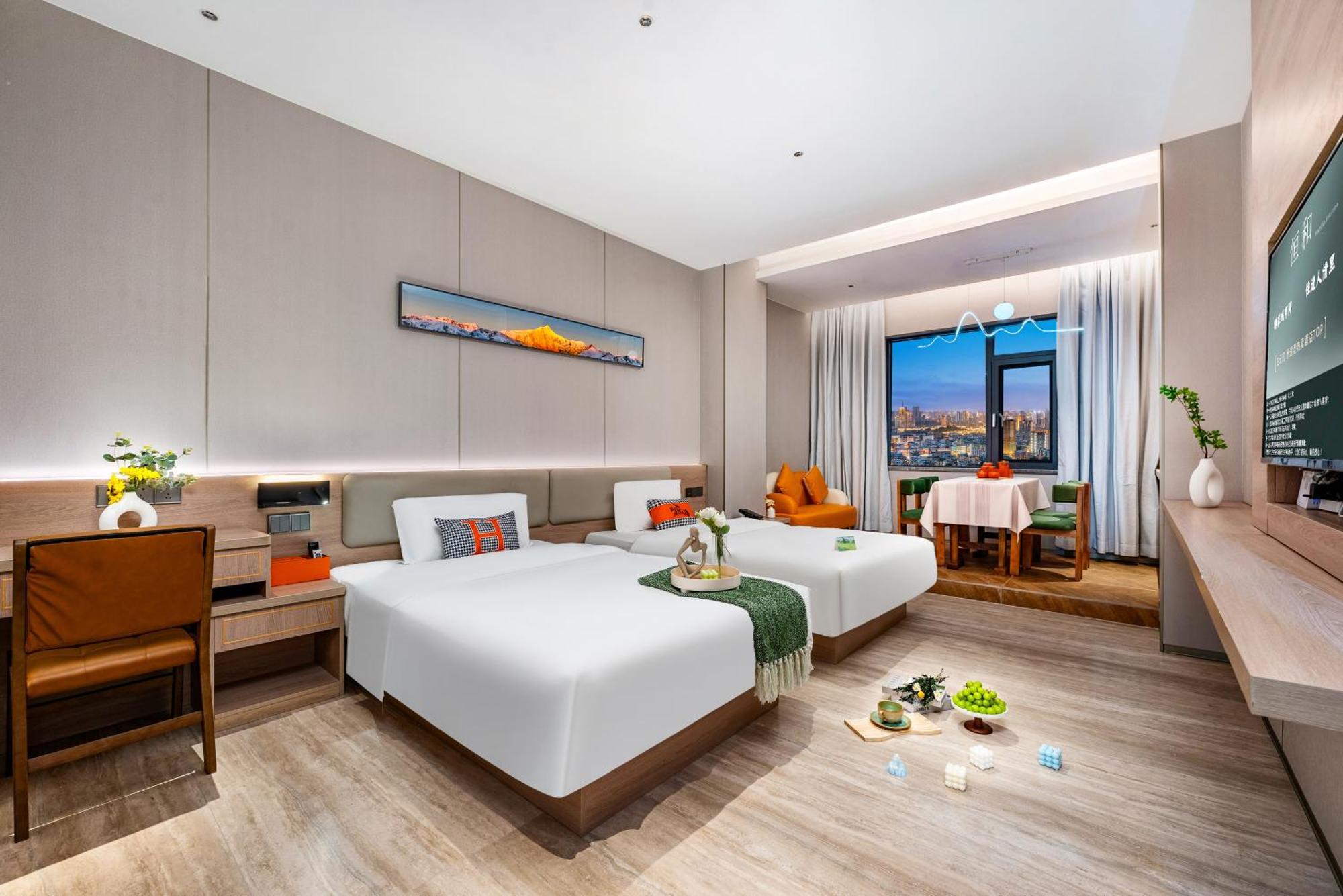 Henghe Selected S Design Hotel - Flagship Store Of Guangzhou Baiyun Railway Station International Convention Center--Reputation Preferred Extérieur photo